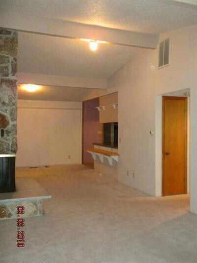 255 NE Savage St, Grants Pass, OR 97526 - photo 5