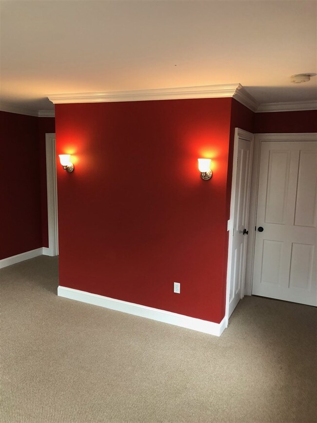 22 Harrison St, Keene, NH 03431 - photo 5