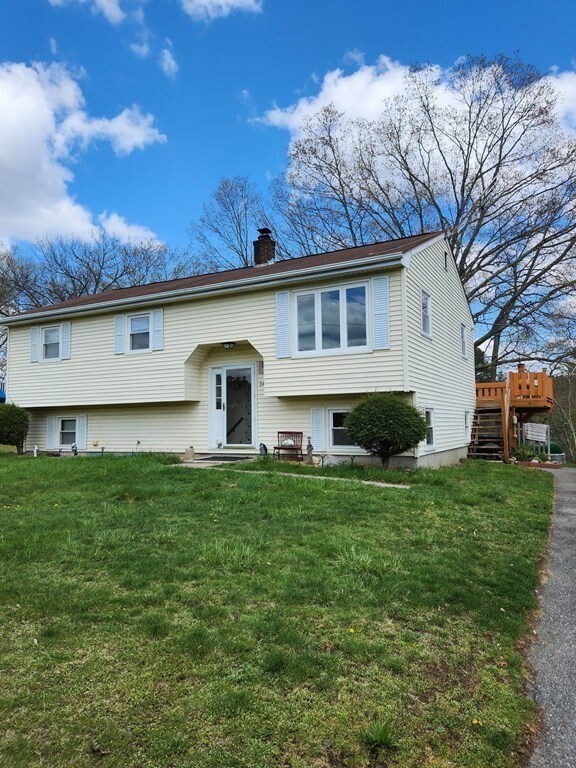 14 Michael Ln, Dudley, MA 01571 - photo 3