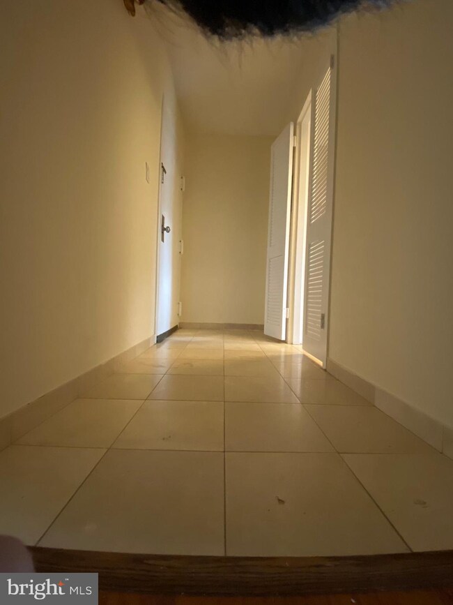 2253 Castle Rock Square unit 12C, Reston, VA 20191 - photo 2