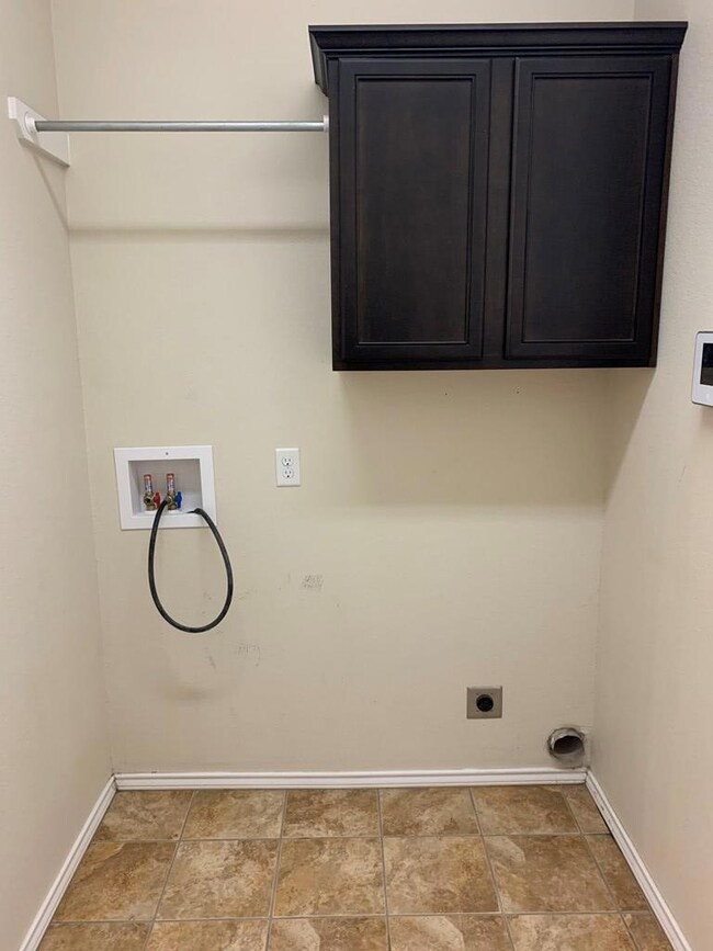 9305 Lamar Ave, Odessa, TX 79765 - photo 5