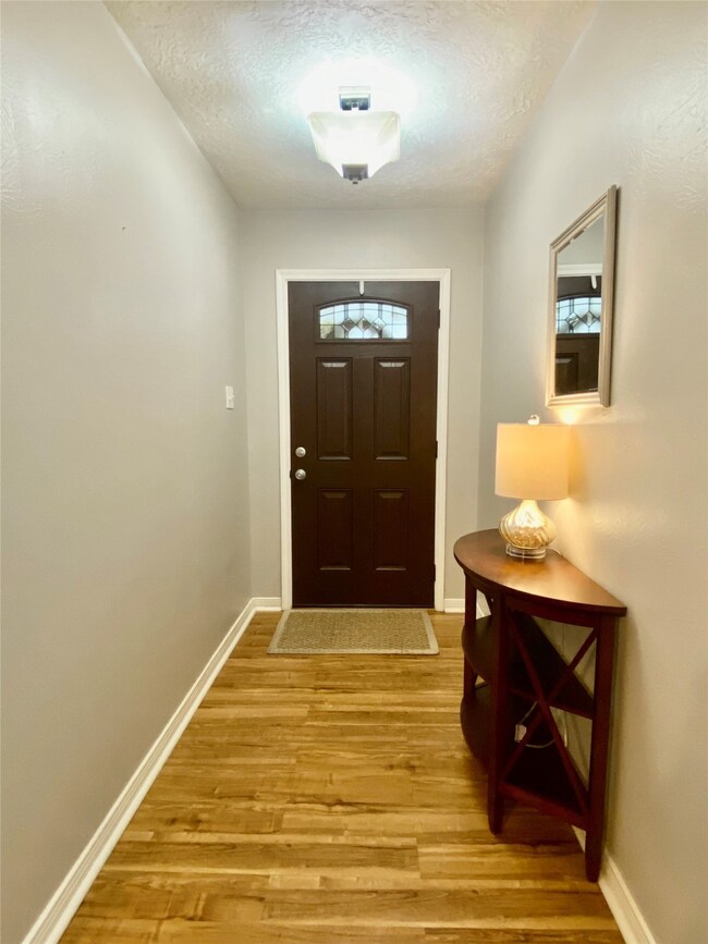 2728 La Mesa St, Bay City, TX 77414 - photo 3