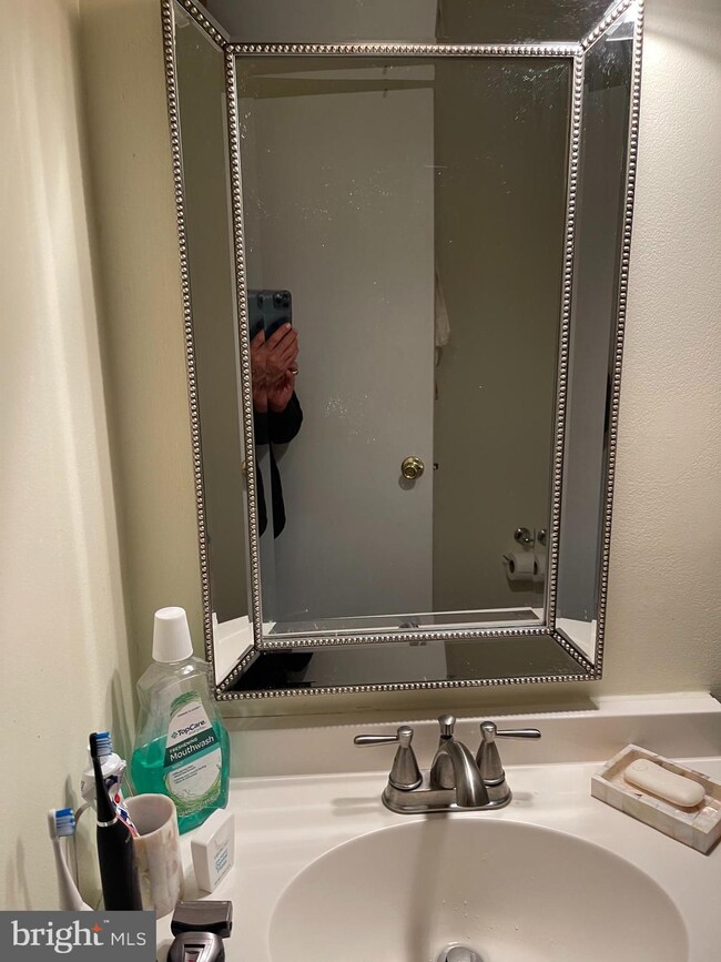 19 Kearney Dr, North Wales, PA 19454 - photo 2