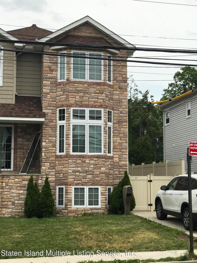 67 Bradley Ave, Staten Island, NY 10314 - photo 2