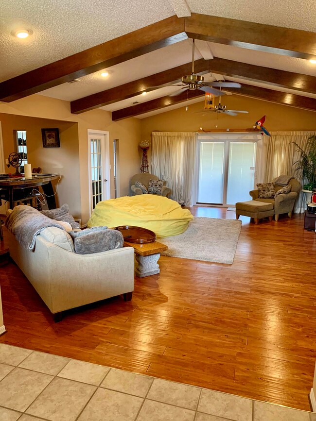 AD57DF90-7BF0-452E-A9FF-634F780D9333