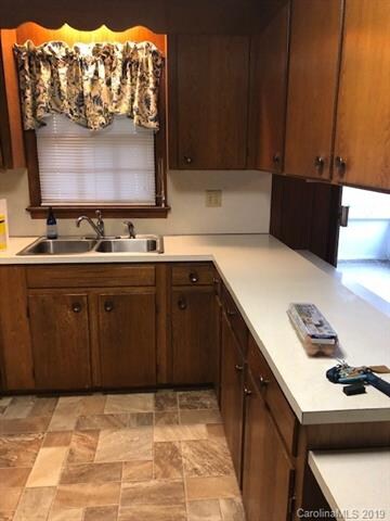 402 N Greenbriar Rd, Statesville, NC 28625 - photo 4