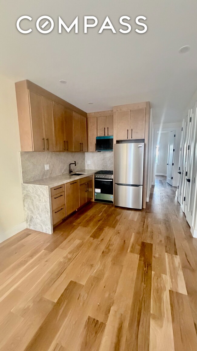 346 Franklin Ave unit 3, Brooklyn, NY 11238 - photo 2