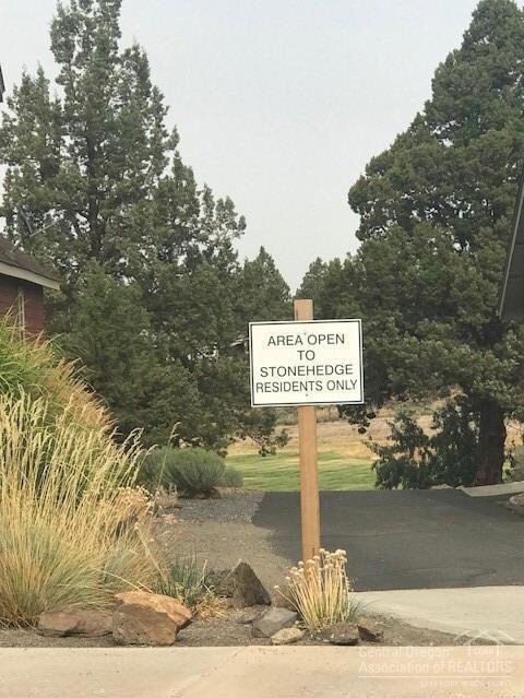 2212 SW Stonehedge Ct, Redmond, OR 97756 - photo 3