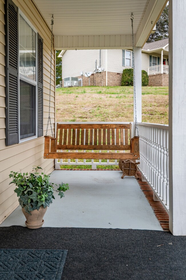 186 Tyne Rd, Shelbyville, TN 37160 - photo 5