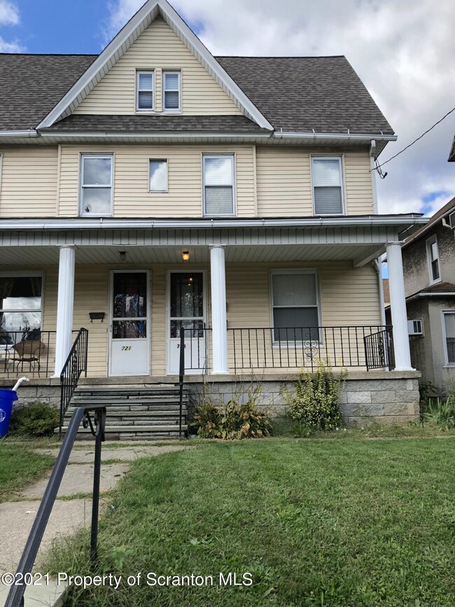 723 N Sumner Ave, Scranton, PA 18504 - photo 2