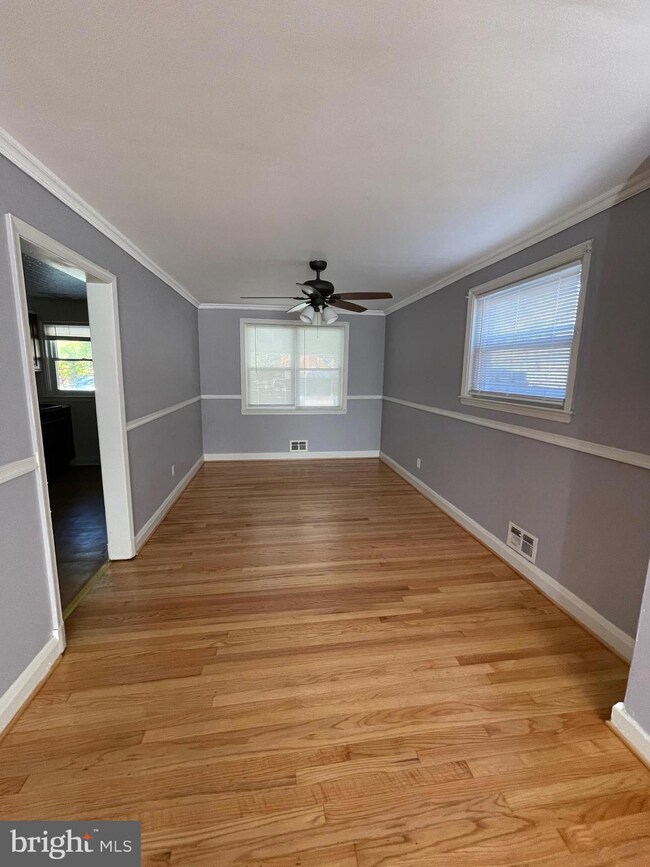 1236 Deanwood Rd, Parkville, MD 21234 - photo 4