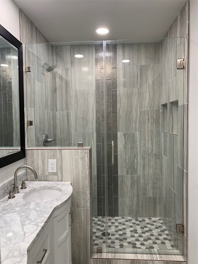 7026 Winfree Dr, Houston, TX 77087 - photo 7