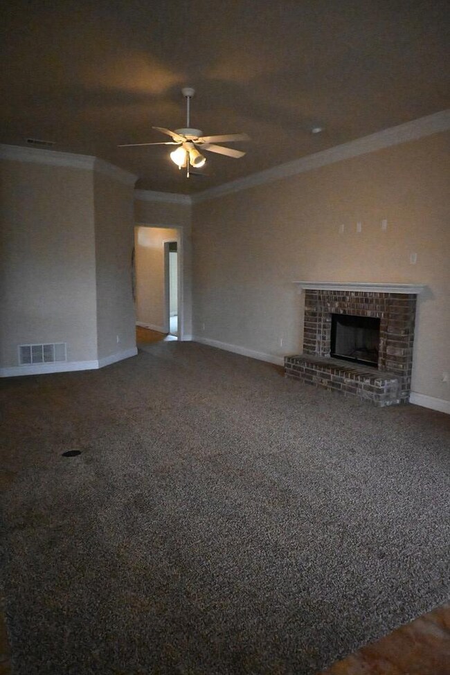 503 E 95th St, Odessa, TX 79765 - photo 4