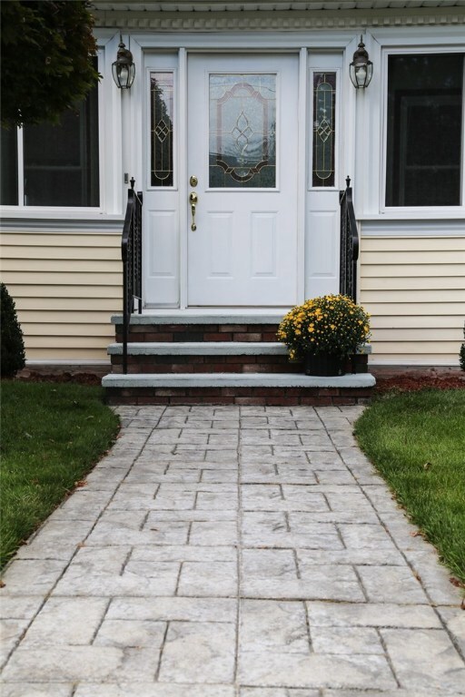 111 Beechcrest St, Warwick, RI 02888 - photo 6