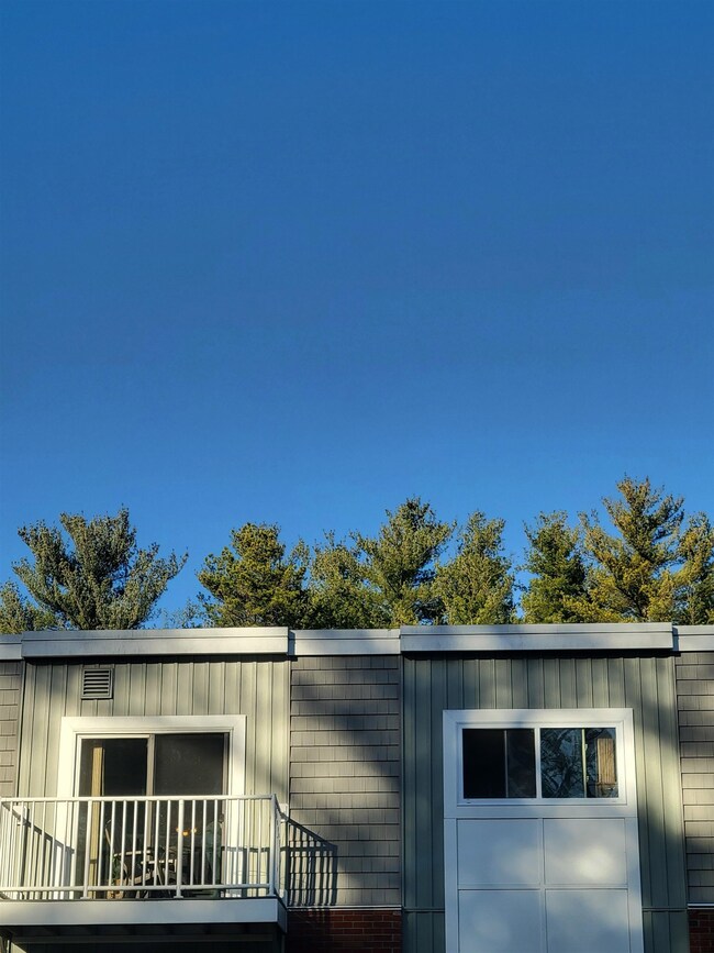 56 Constitution Dr, Londonderry, NH 03053 - photo 2