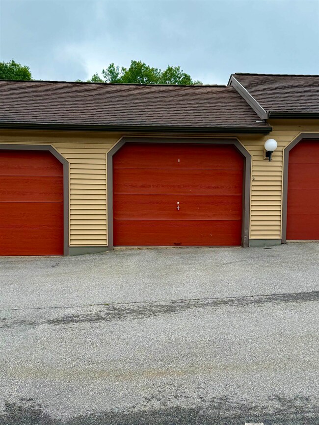 16 Winchester Ct, Pembroke, NH 03275 - photo 4