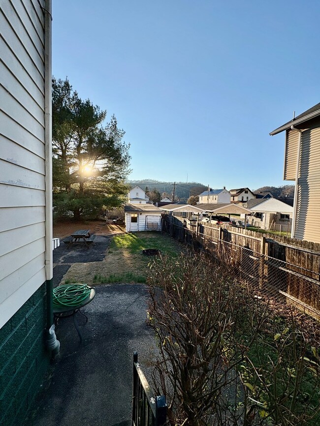 306 Jones St, Wheeling, WV 26003 - photo 7