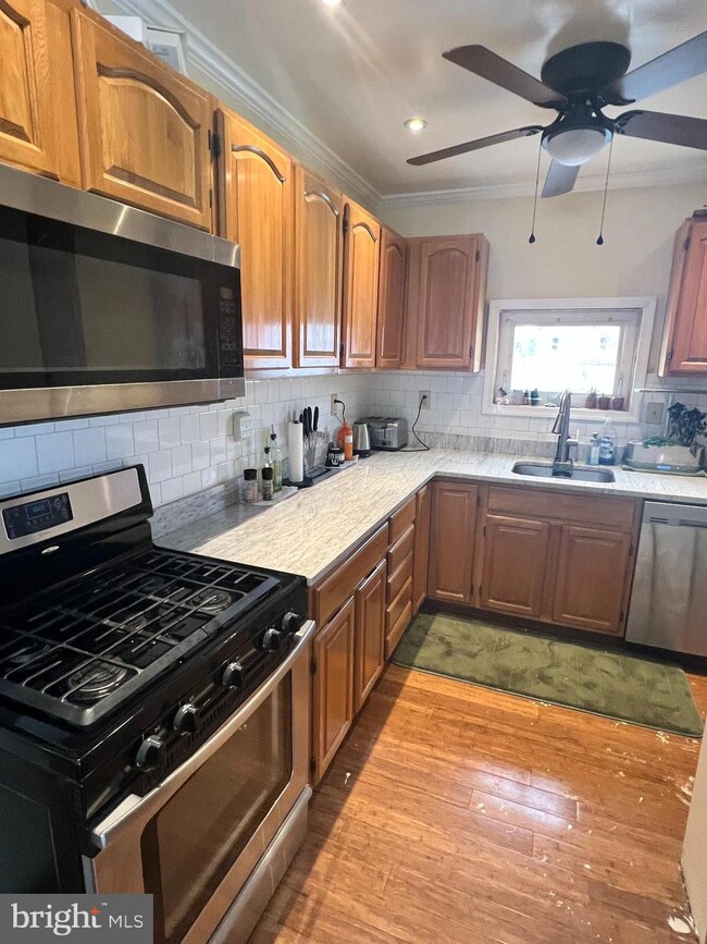 2516 S Snyder Ave, Sparrows Point, MD 21219 - photo 2