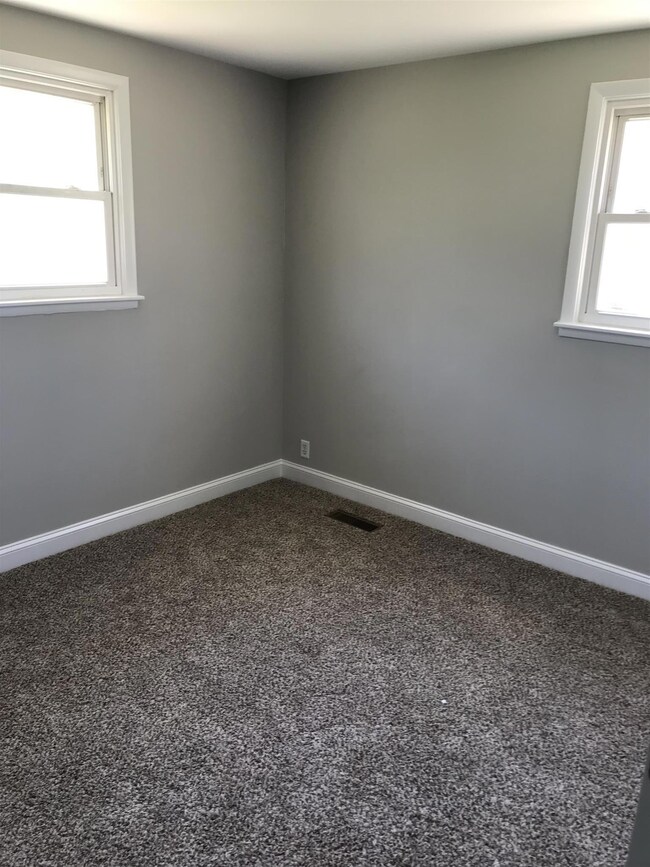 713 B Kent Dr, Lebanon, TN 37087 - photo 5