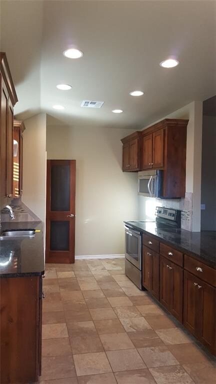 1955 Cedar Ct, Shawnee, OK 74804 - photo 2