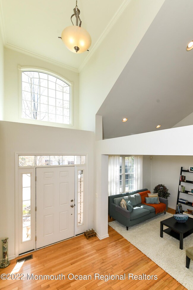 36 Farrah Ct, Atlantic Highlands, NJ 07716 - photo 3