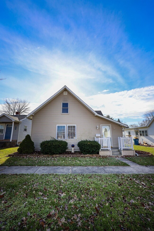 813 E 9th St, Auburn, IN 46706 - photo 3