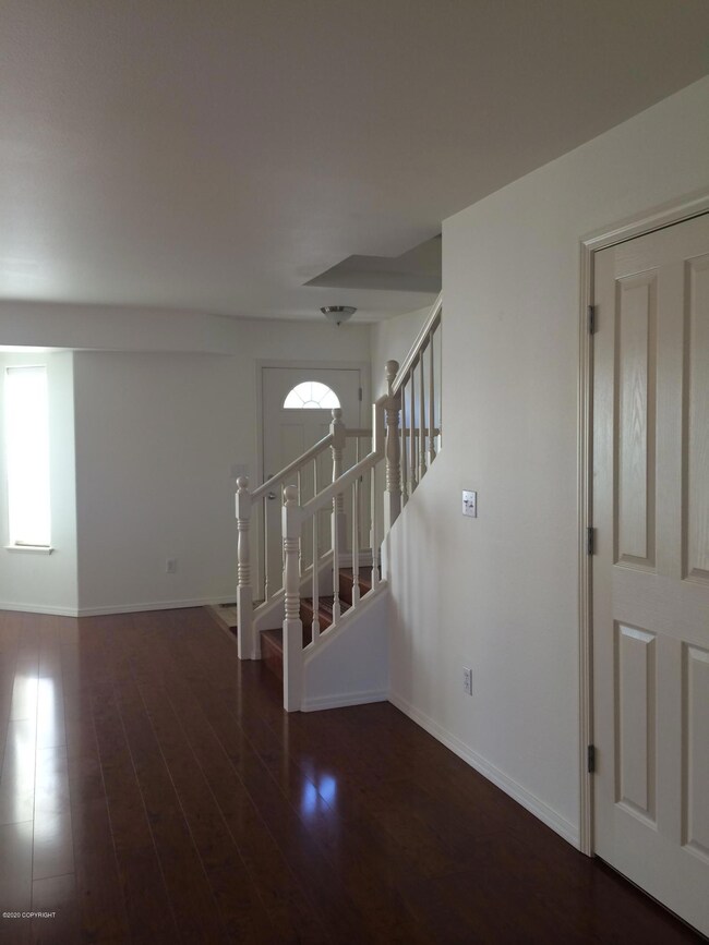 Living Room (2)
