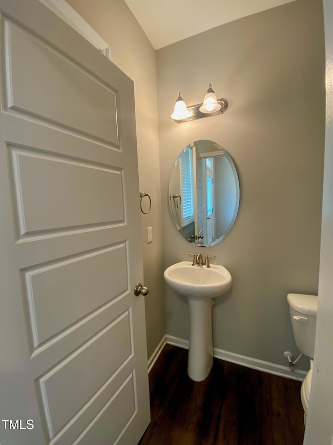 257 Pearson Place- Half Bath Entry