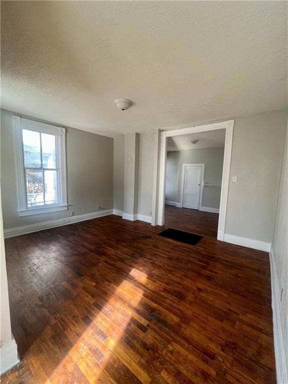 1113 Corby St, Saint Joseph, MO 64501 - photo 3