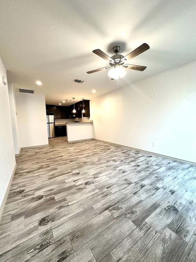 2877 Siwell St, Eagle Pass, TX 78852 - photo 2