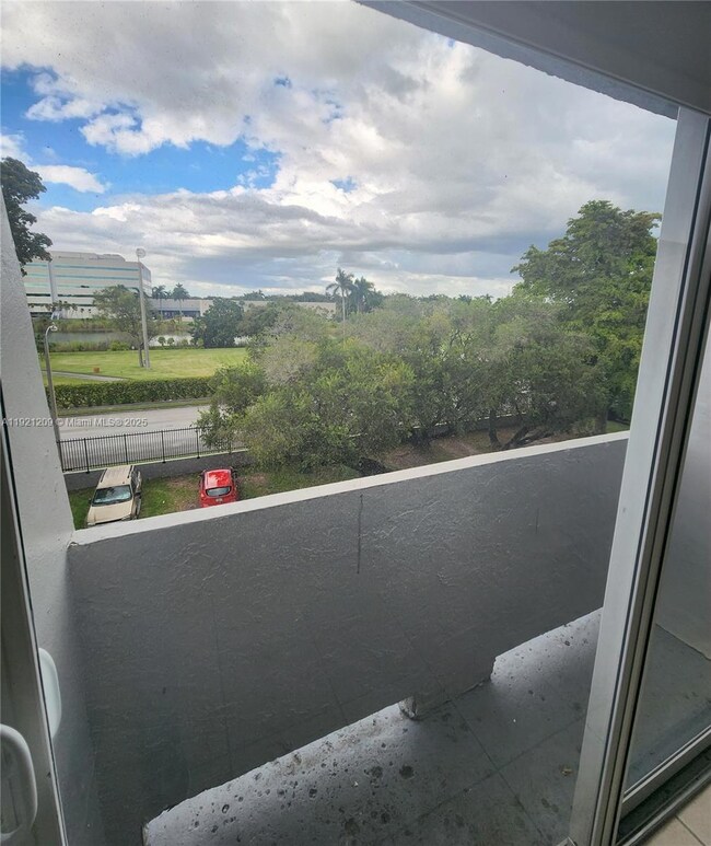 11020 SW 196th St unit A403, Miami, FL 33157 - photo 6
