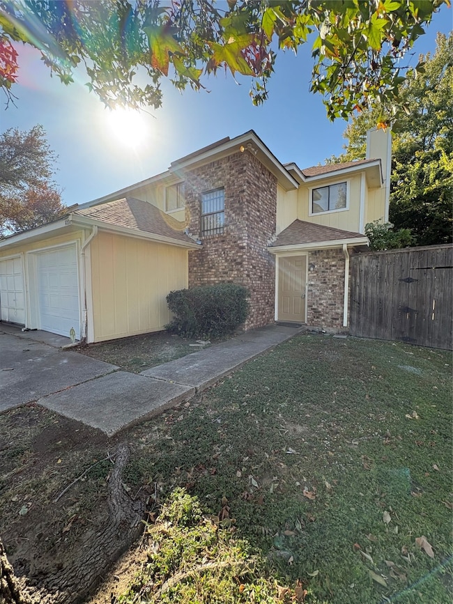 2609 Isbella Dr, Grand Prairie, TX 75052 - photo 2