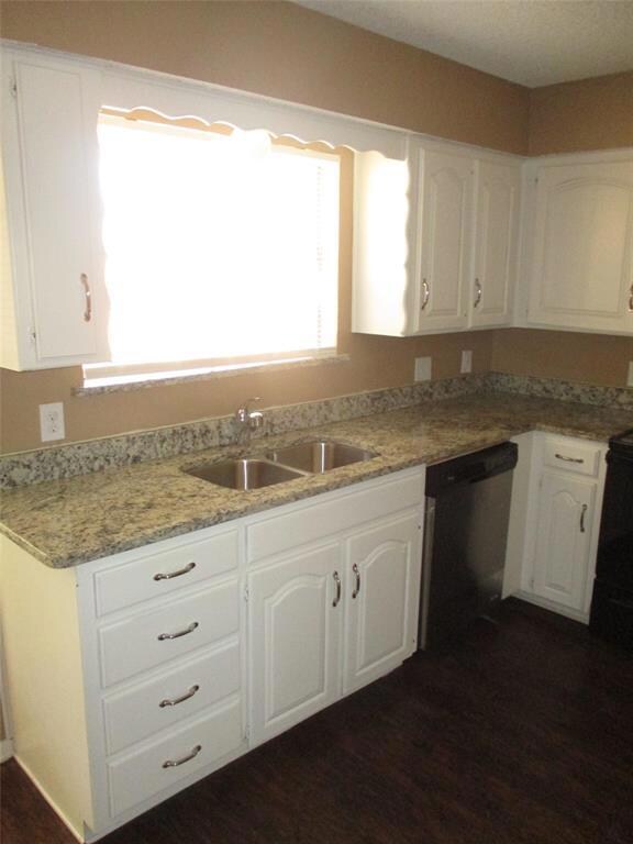 705 Regency Dr, Hurst, TX 76054 - photo 7