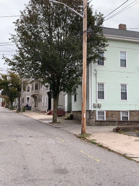 169 Transit St, Providence, RI 02906 - photo 2