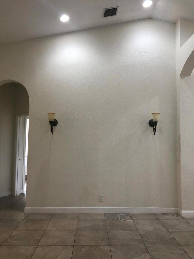 6136 Santa Margarito Dr, Fort Pierce, FL 34951 - photo 7