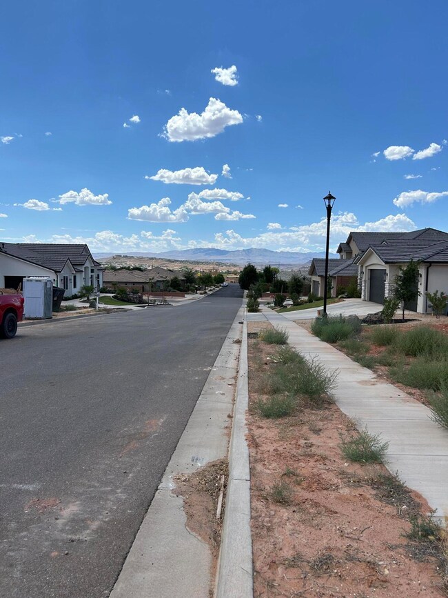 1031 Rockwood Ct, Washington, UT 84780 - photo 4