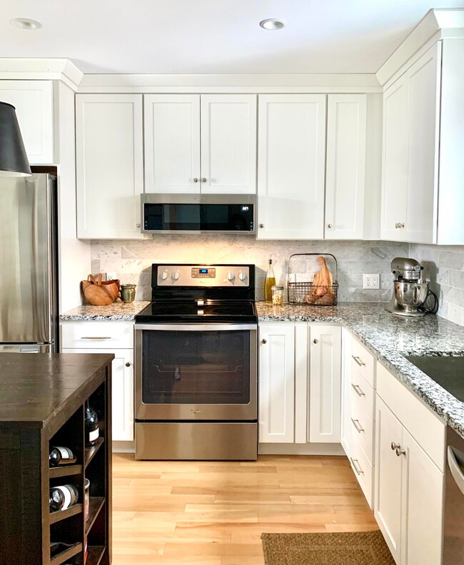 249 Concord St W, Portland, ME 04103 - photo 5