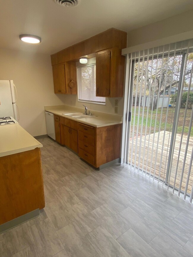 Miller - kitchen 2