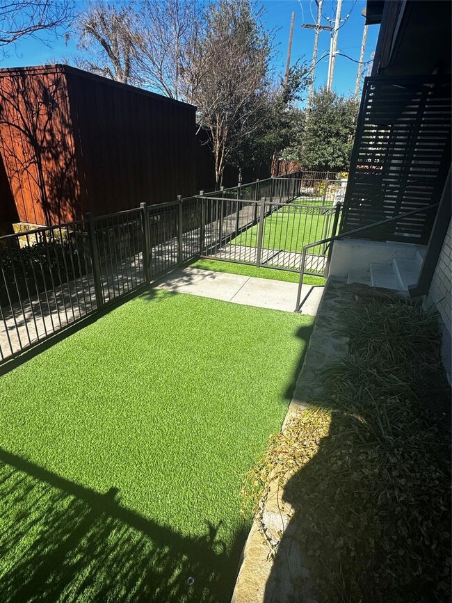 5601 Belmont Ave unit 124, Dallas, TX 75206 - photo 3