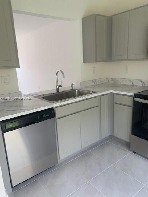 484 NE 5th St unit 484, Florida City, FL 33034 - photo 2