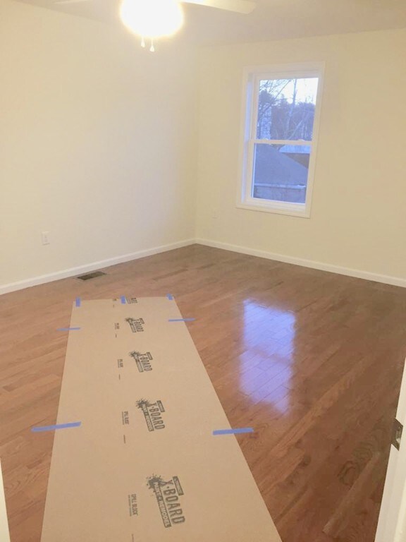 58 Dracut St, Lawrence, MA 01843 - photo 4