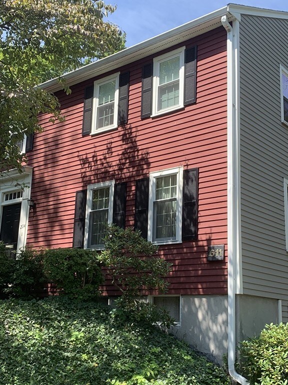 611 Washington St unit 204, Wellesley, MA 02482 - photo 2