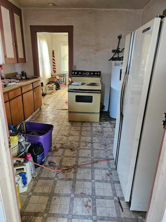 210 E Main St, Klamath Falls, OR 97601 - photo 7