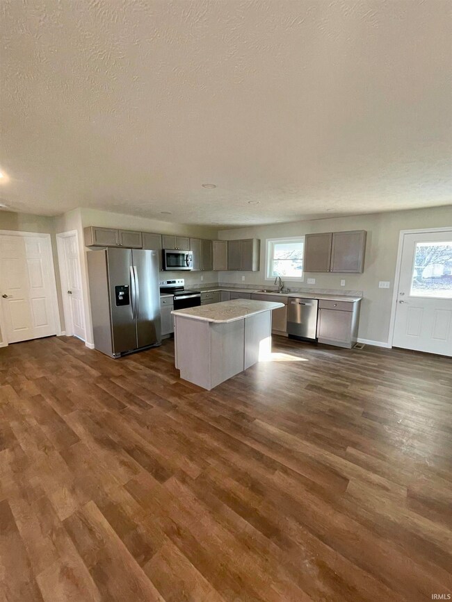 622 N Gibson St, Princeton, IN 47670 - photo 7