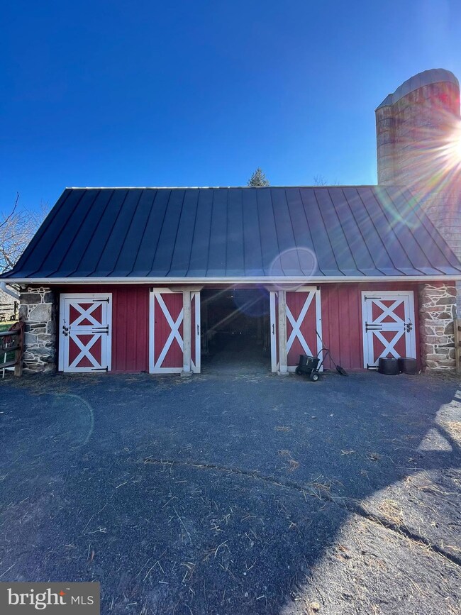 36482 Leith Ln, Middleburg, VA 20117 - photo 5