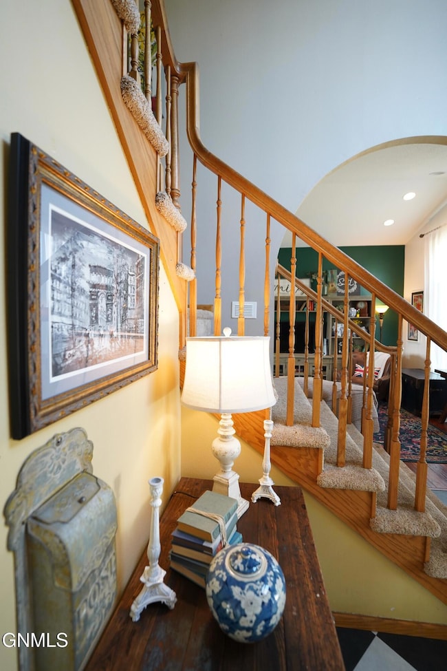 1702 Evergreen Dr NW, Jamestown, ND 58401 - photo 6