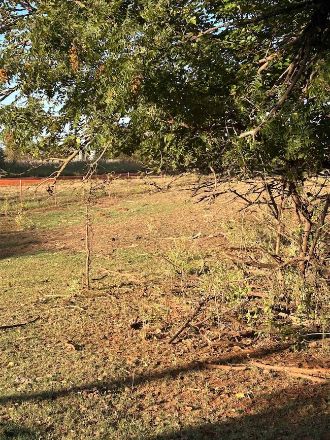 20463 W 750 Rd unit E2SW4 of Sec21-17N-5, Crescent, OK 73028 - photo 2