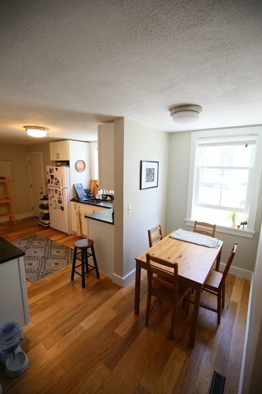 565 Somerville Ave, Somerville, MA 02143 - photo 3