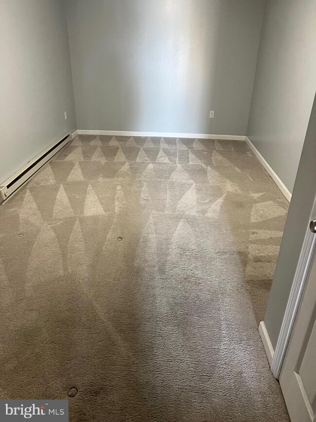 202 S Samuel St unit 5, Charles Town, WV 25414 - photo 5