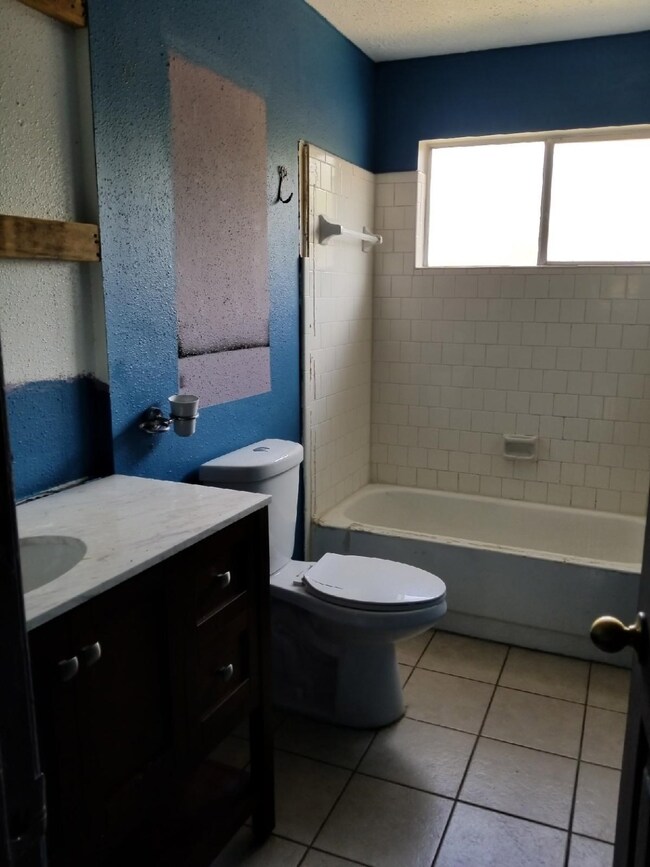 7858 Gatehouse Dr, Houston, TX 77040 - photo 7